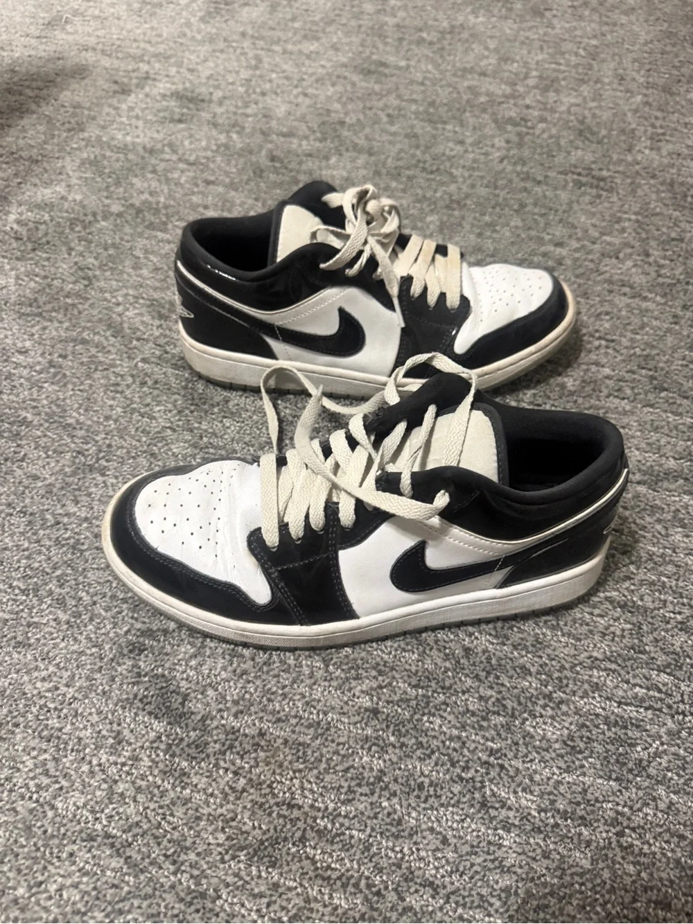 Nike Jordans Men’s Black/White Sneakers